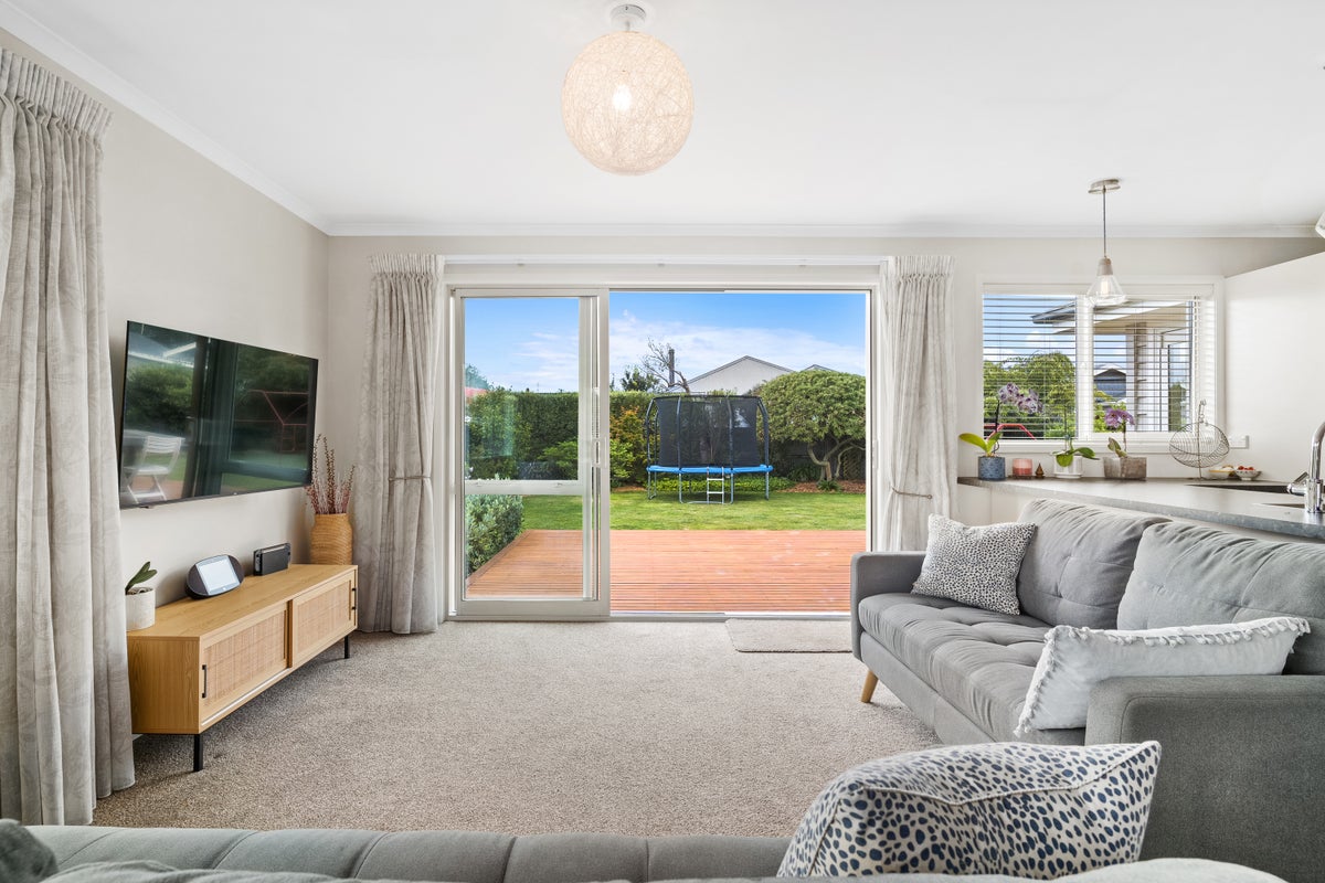 15 Ottawa Road, Wainoni, Christchurch - Carousel 2
