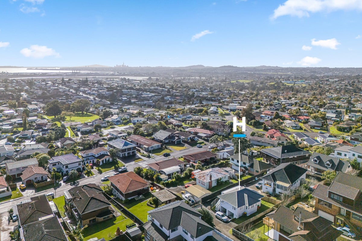 4233 Great North Road, Glendene, Waitakere City, Auckland - Carousel 31