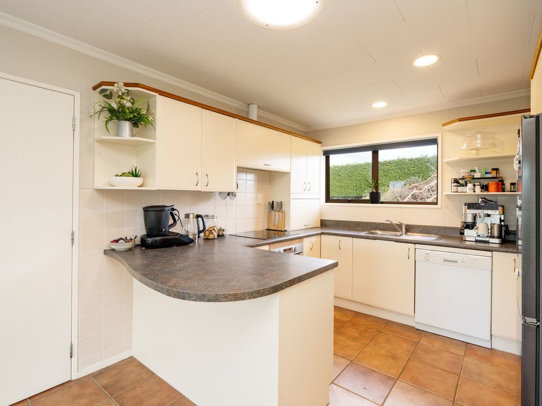 73 Flora Road East, Makarewa, Invercargill - Carousel 2