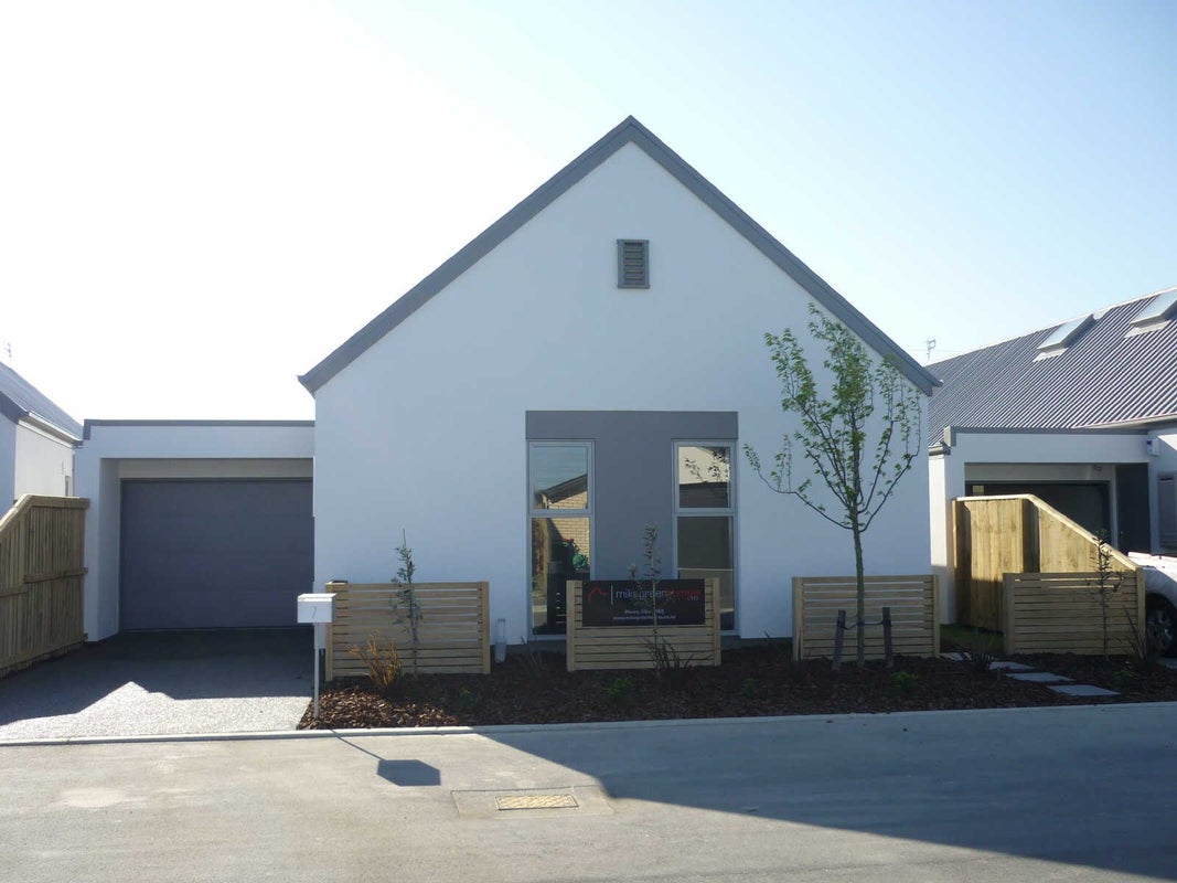 9 Famille Close, Yaldhurst, Christchurch - Carousel 1