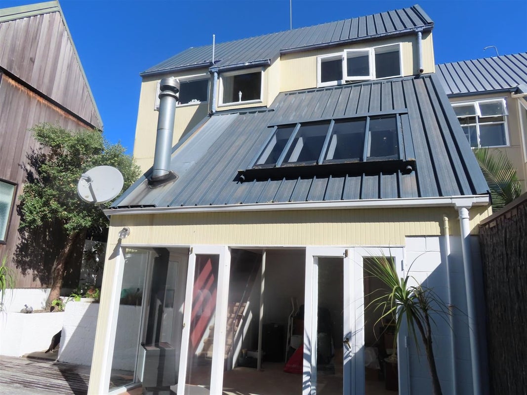 9/20 Selwyn Road, Howick, Auckland - Carousel 1