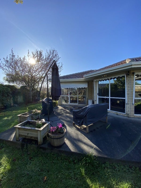 51 Ararino Street, Trentham, Upper Hutt - Carousel 1