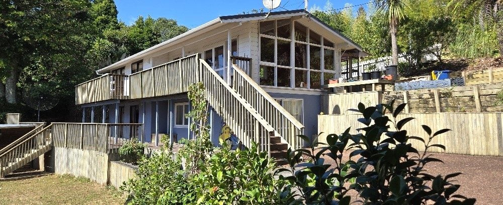 181 Browns Bay Road, Browns Bay, Auckland - Carousel 1