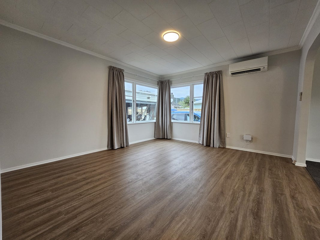 4 Miles Crescent, Wainuiomata, Lower Hutt - Carousel 2