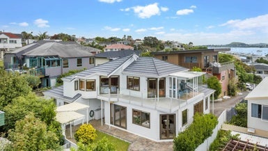 2/160 Bucklands Beach Road, Bucklands Beach, Auckland - Carousel 1