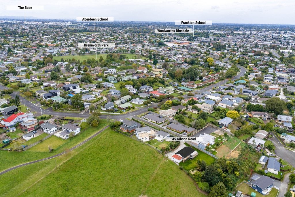 45 Gibson Road, Dinsdale, Hamilton - Carousel 23