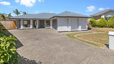 9 Anrath Close, East Tamaki, Auckland - Carousel 1