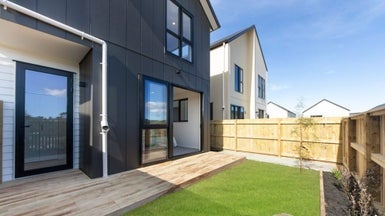 6 Kiekie Street, Westgate, Auckland - Carousel 1