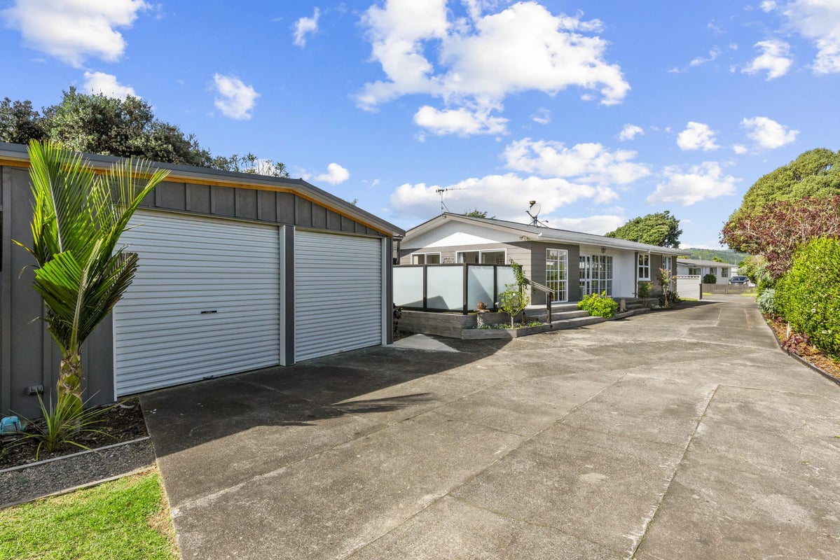 13 Rangiatea Street, Paraparaumu Beach, Paraparaumu - Carousel 2