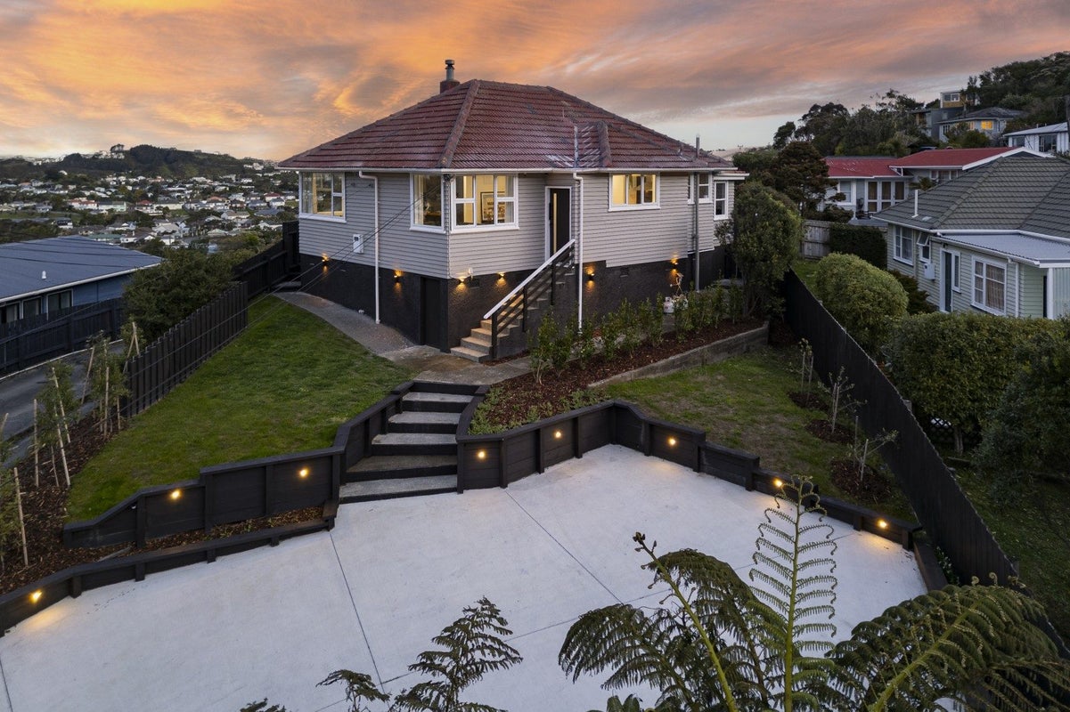 173 Broderick Road, Johnsonville, Wellington - Carousel 1