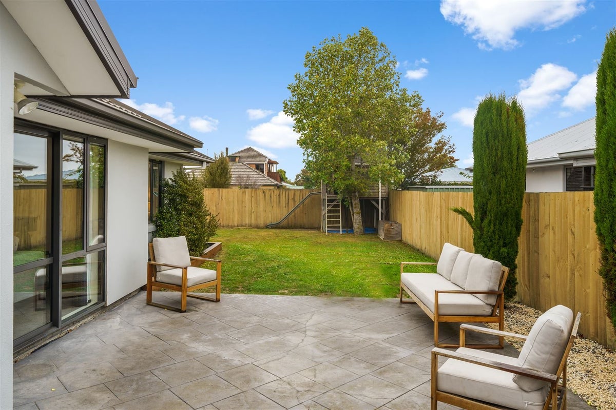 14 Vangelis Lane, Mairehau, Christchurch - Carousel 17