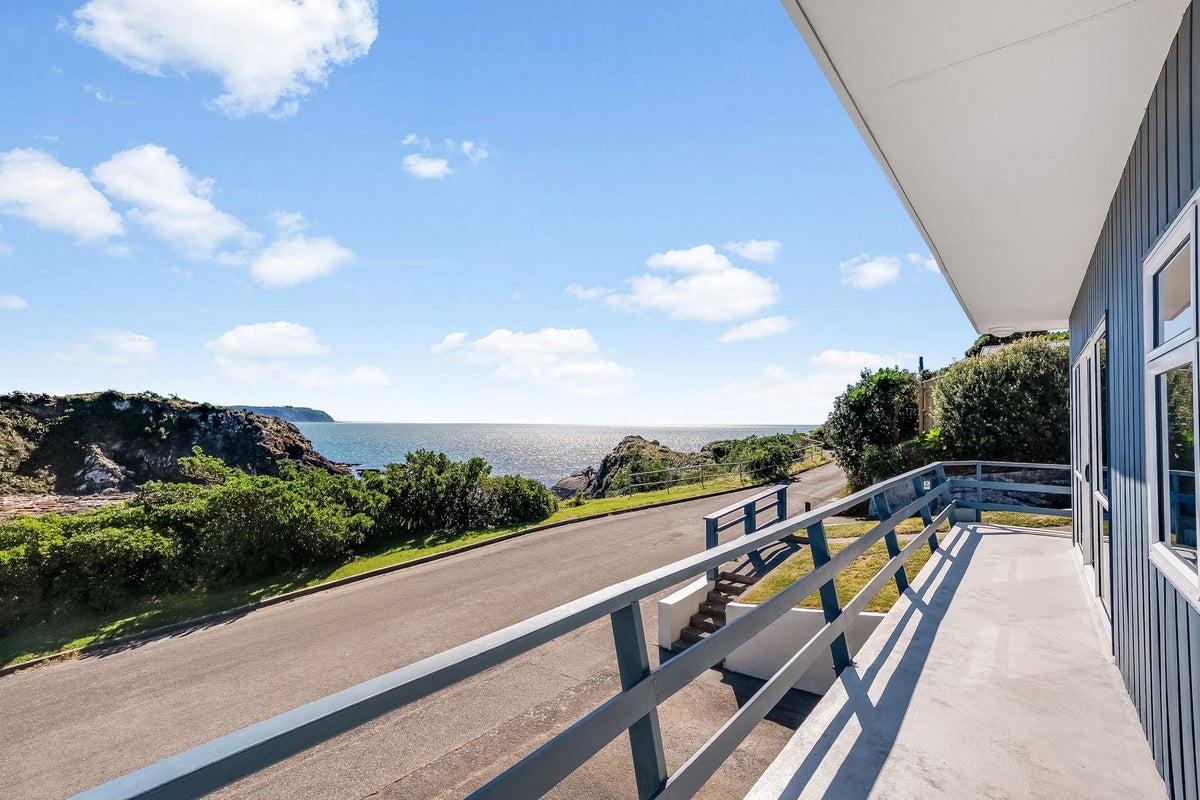 1/24 Lambley Road, Titahi Bay, Porirua - Carousel 1