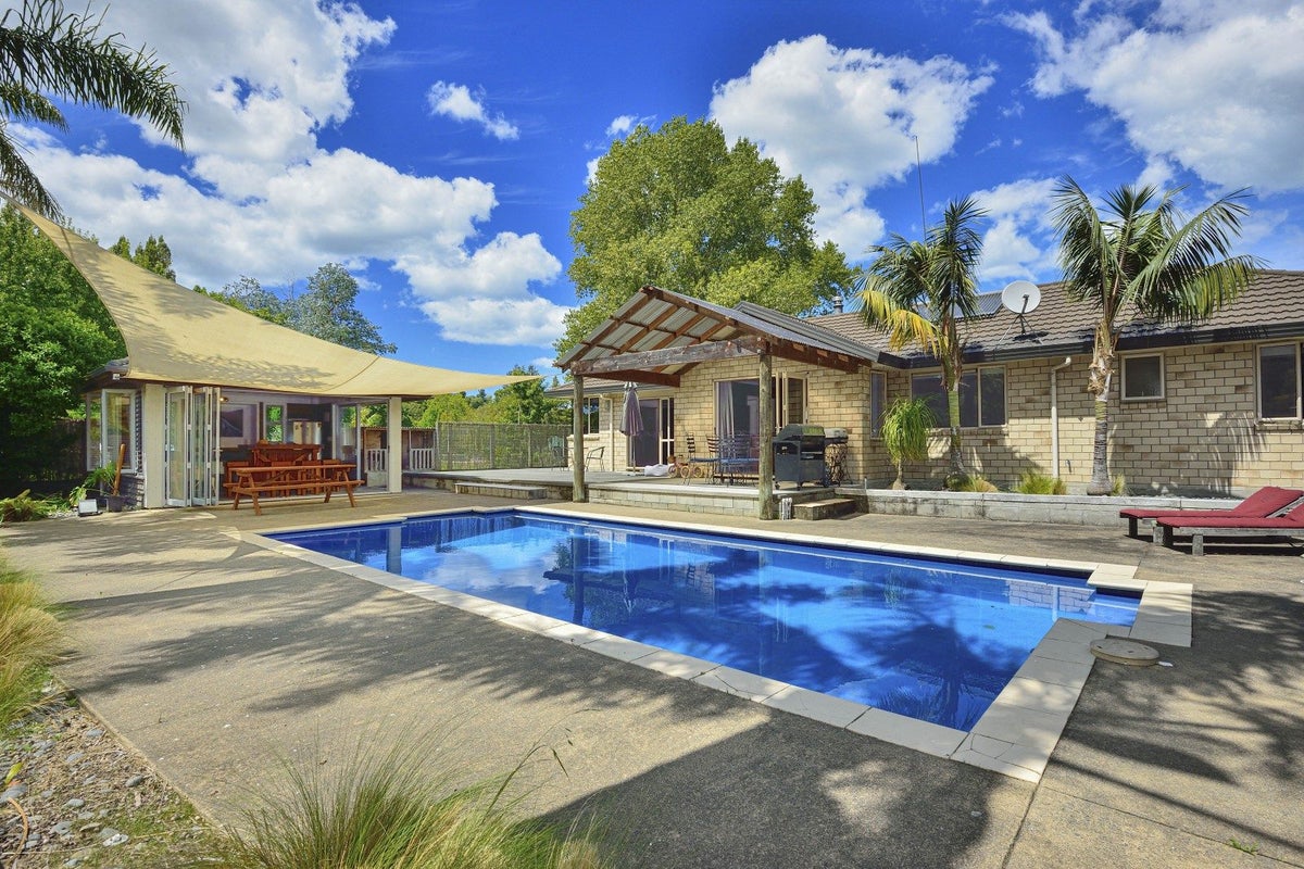 255A Valley Road, Mangapapa, Gisborne - Carousel 1