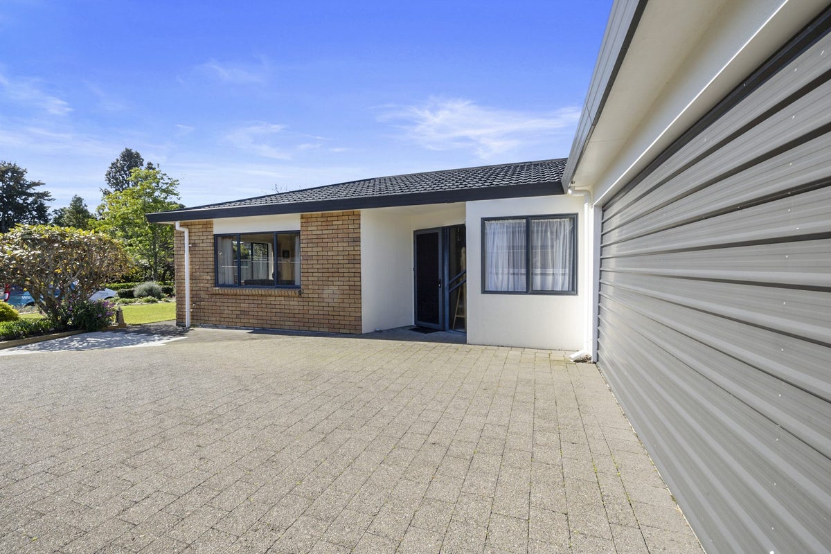 26 Frank Wilson Terrace, Welbourn, New Plymouth - Carousel 19