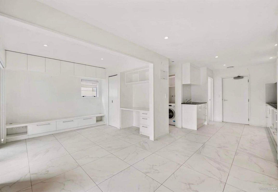 18C/60 Masons Road, Oteha, Auckland - Carousel 2