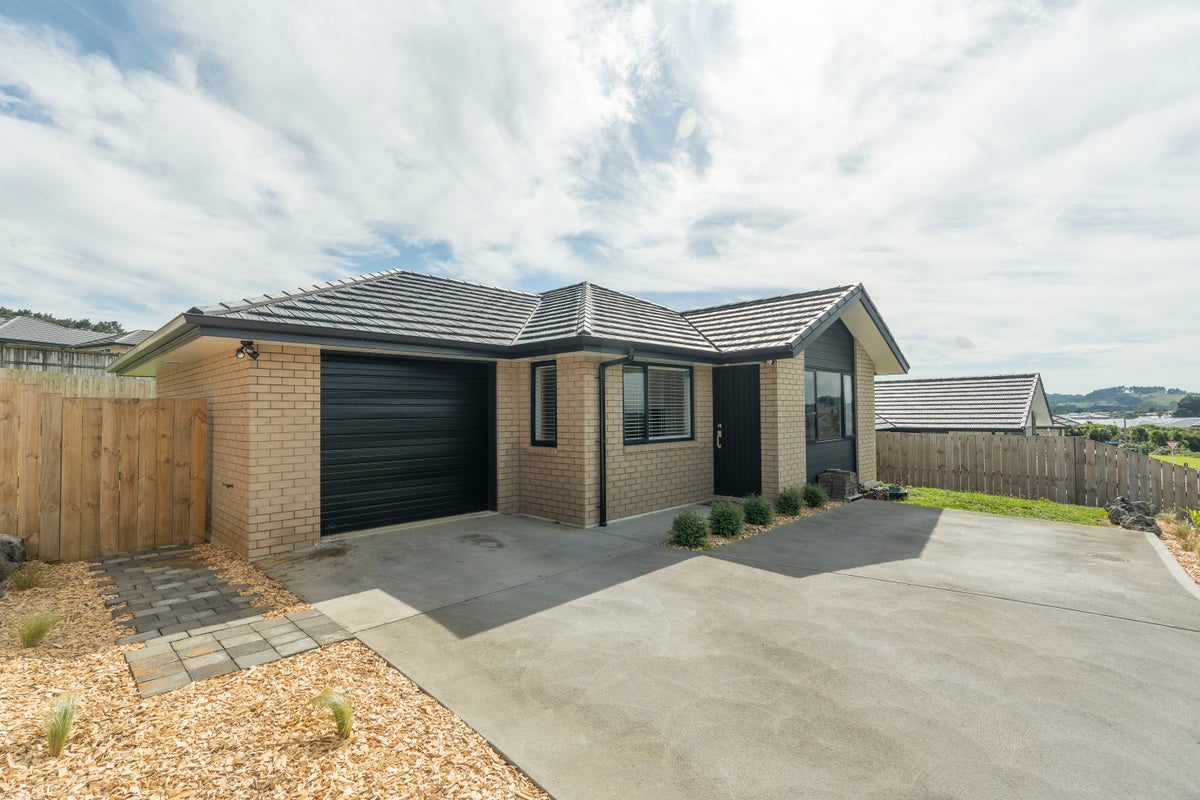 4 Maui Place, Kamo, Whangarei - Carousel 2