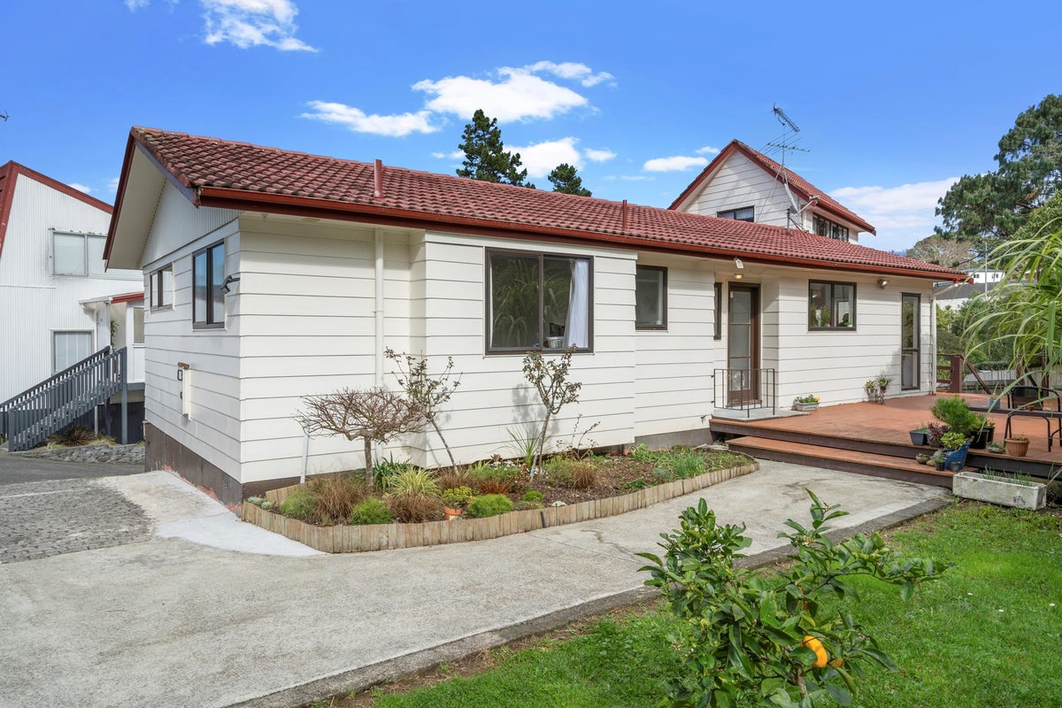 22 Bel Air DR, Hillsborough, Auckland - Carousel 2