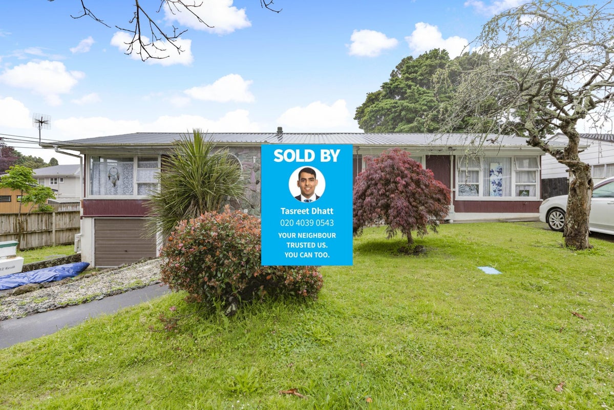 4 Butterworth Avenue, Ōpaheke, Papakura - Carousel 1