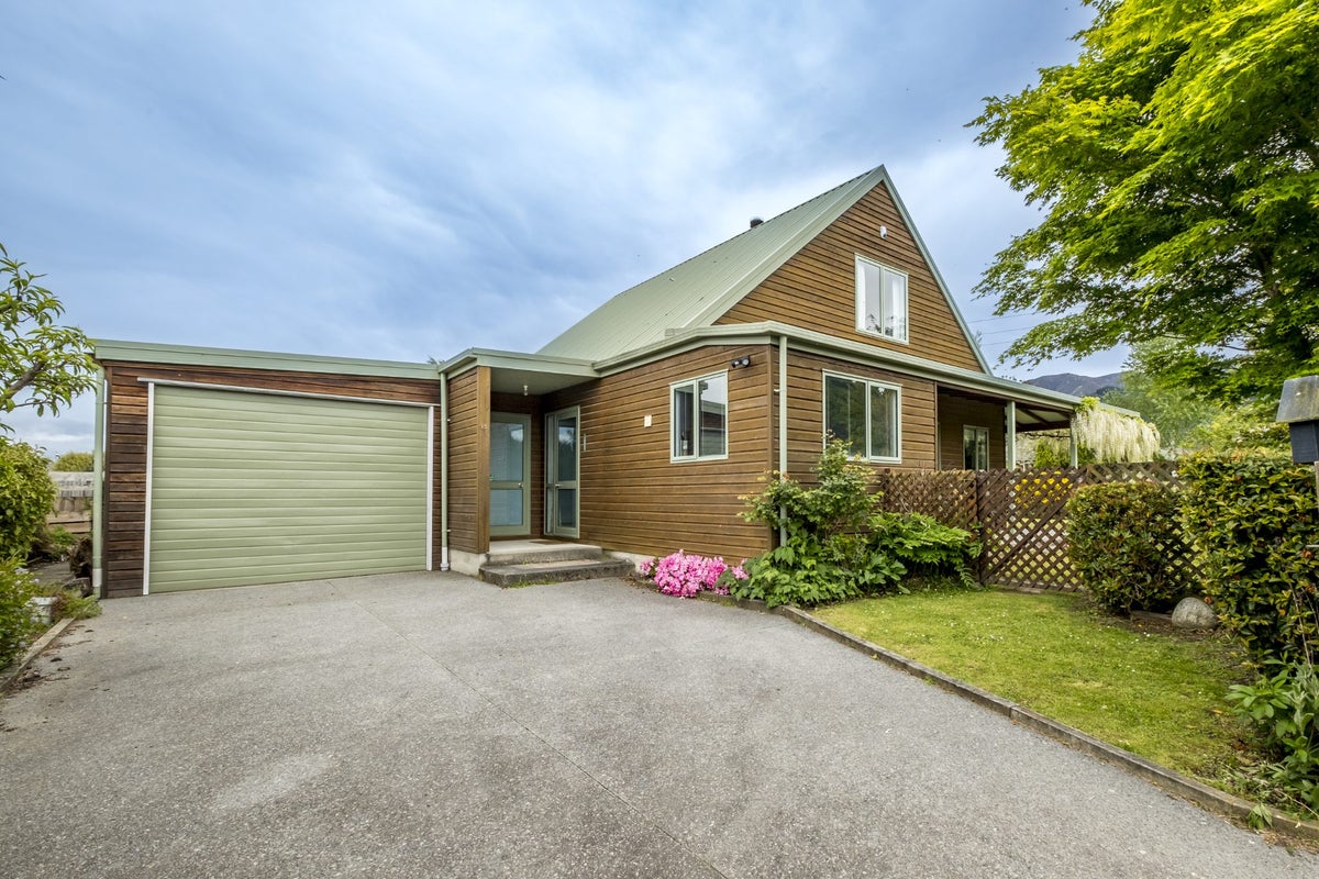 15 Grantham Drive, Hanmer Springs, Hanmer Springs - Carousel 1