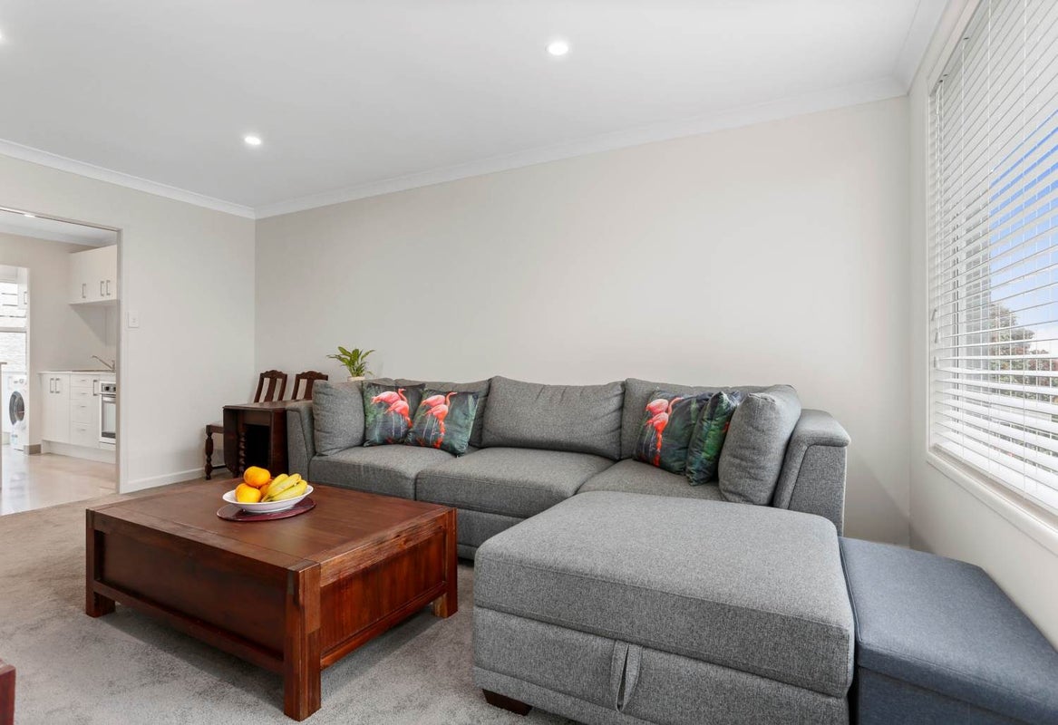 10/2 Fairview Road, Papatoetoe, Auckland - Carousel 2