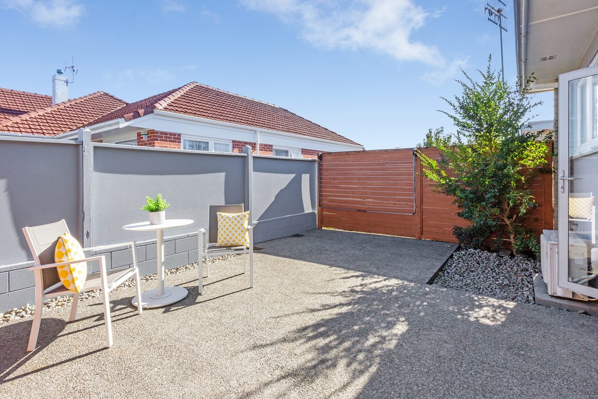 2/110 Martin Street, Wallaceville, Upper Hutt - Carousel 2