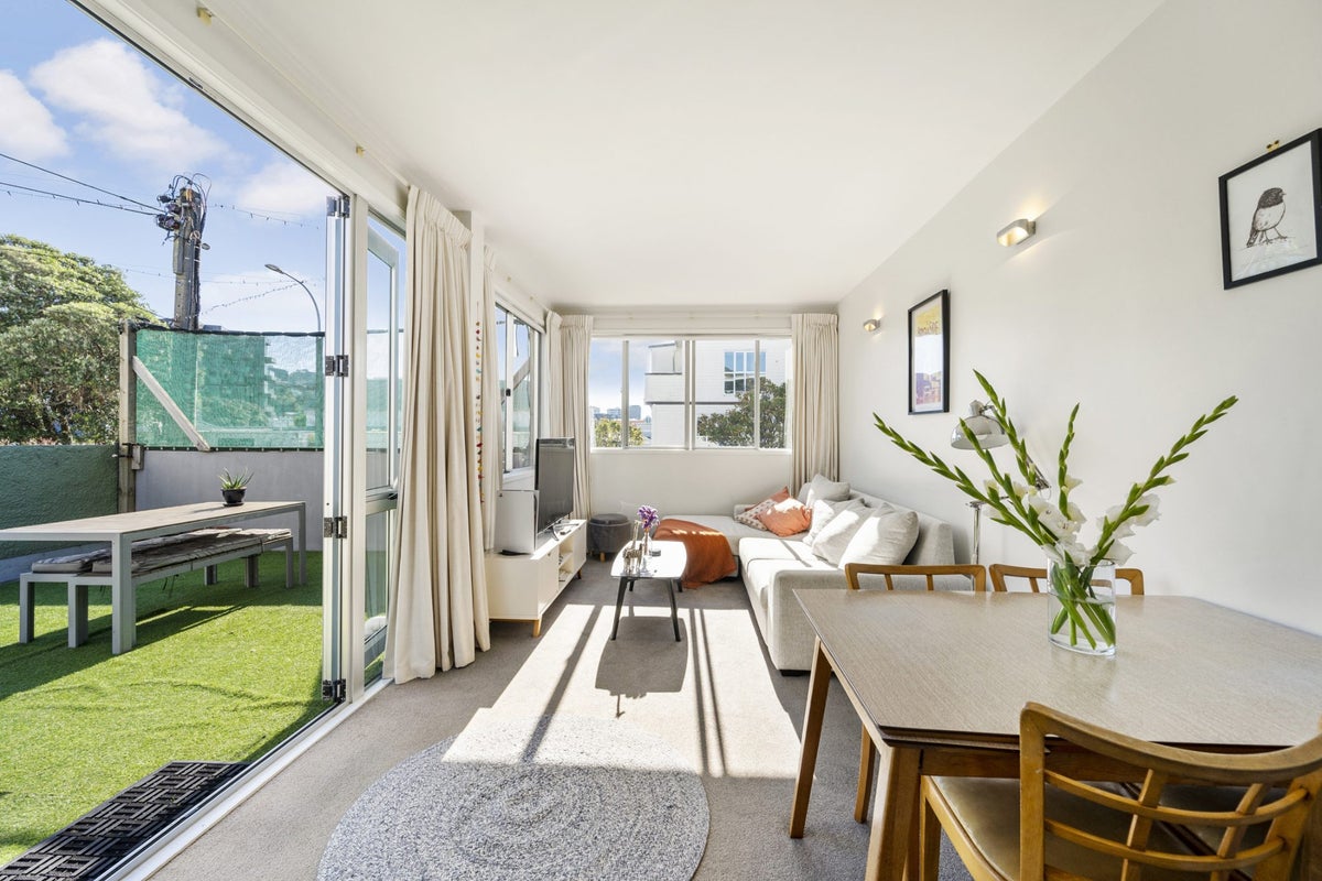 5C/51 Webb St, Mount Cook, Wellington - Carousel 2