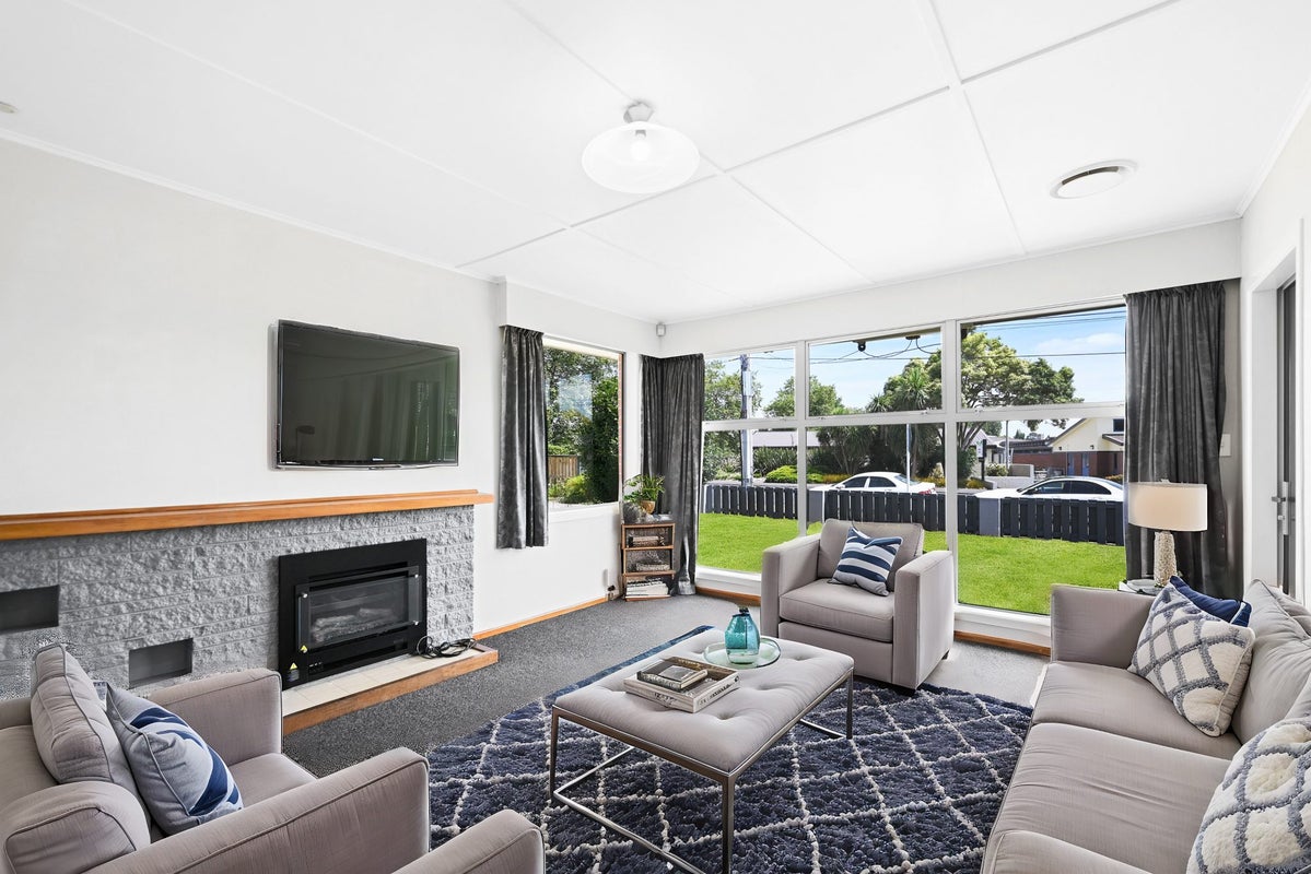 130 Masters Avenue, Silverdale, Hamilton - Carousel 2