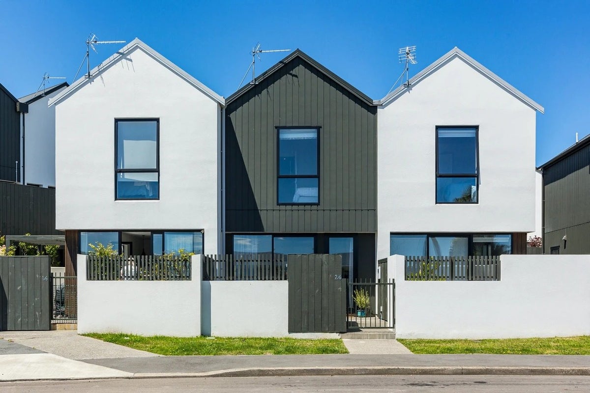2/6 Oswald Crescent, Paparangi, Wellington - Carousel 15