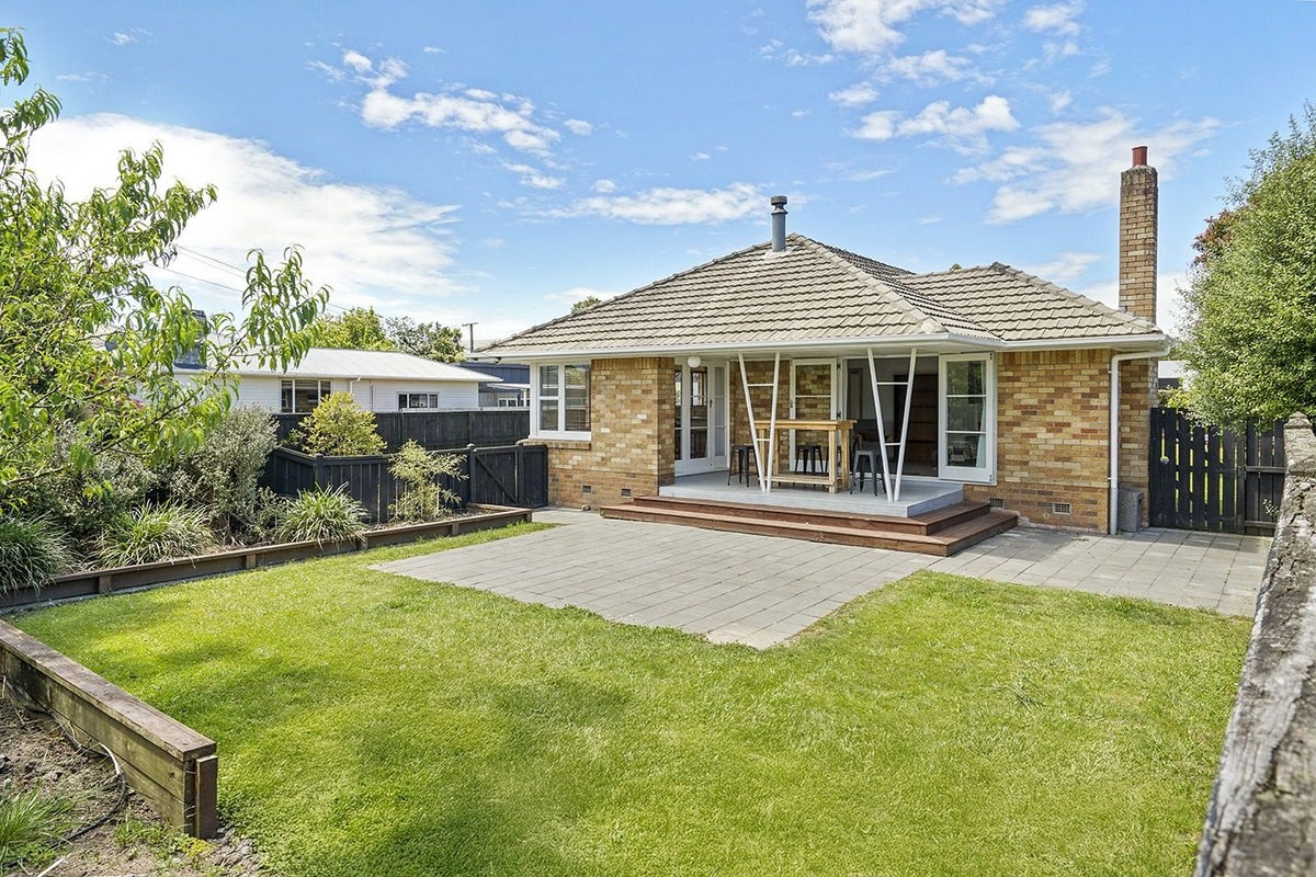 128 Beerescourt Road, Beerescourt, Hamilton - Carousel 1