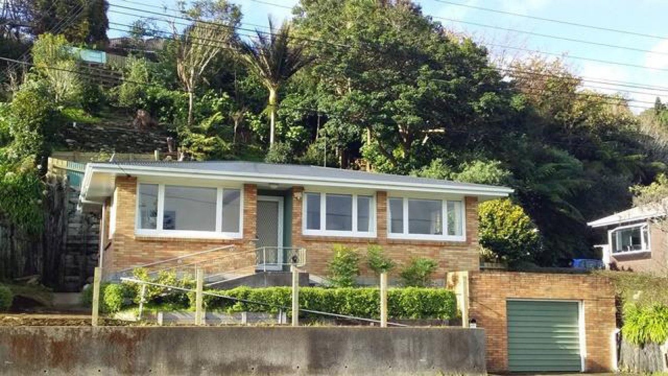 25 Seaview Road, Marfell, New Plymouth - Carousel 2