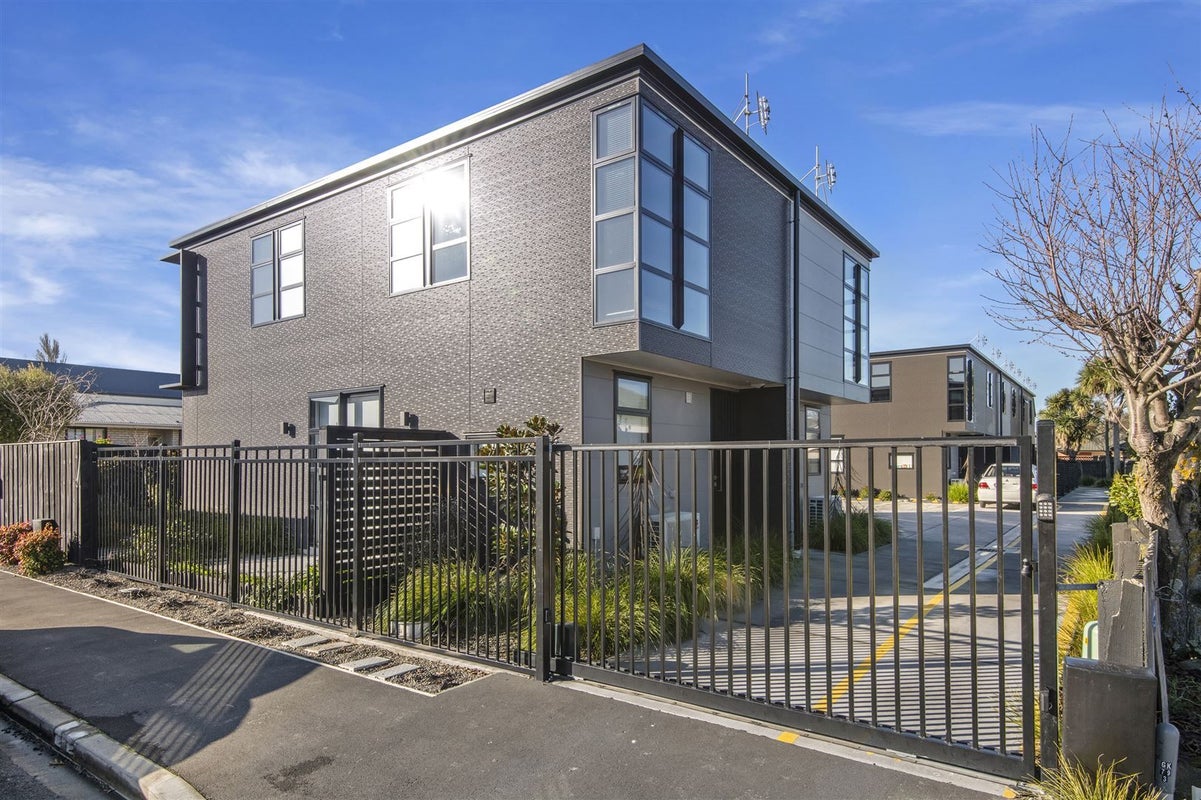 4/68 Barbour Street, Waltham, Christchurch - Carousel 1