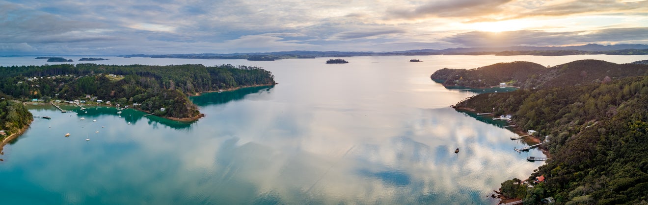 6 Lavinia Place, Kawau Island - Carousel 16