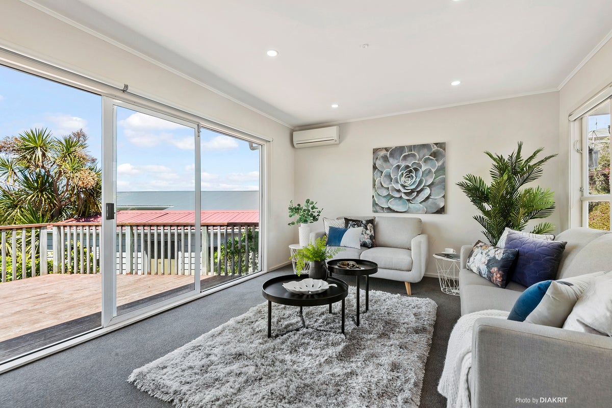 3 Rossport Street, Johnsonville, Wellington - Carousel 2