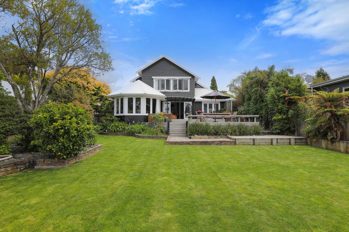 135 Koutu Road, Kawaha Point, Rotorua - Carousel 2