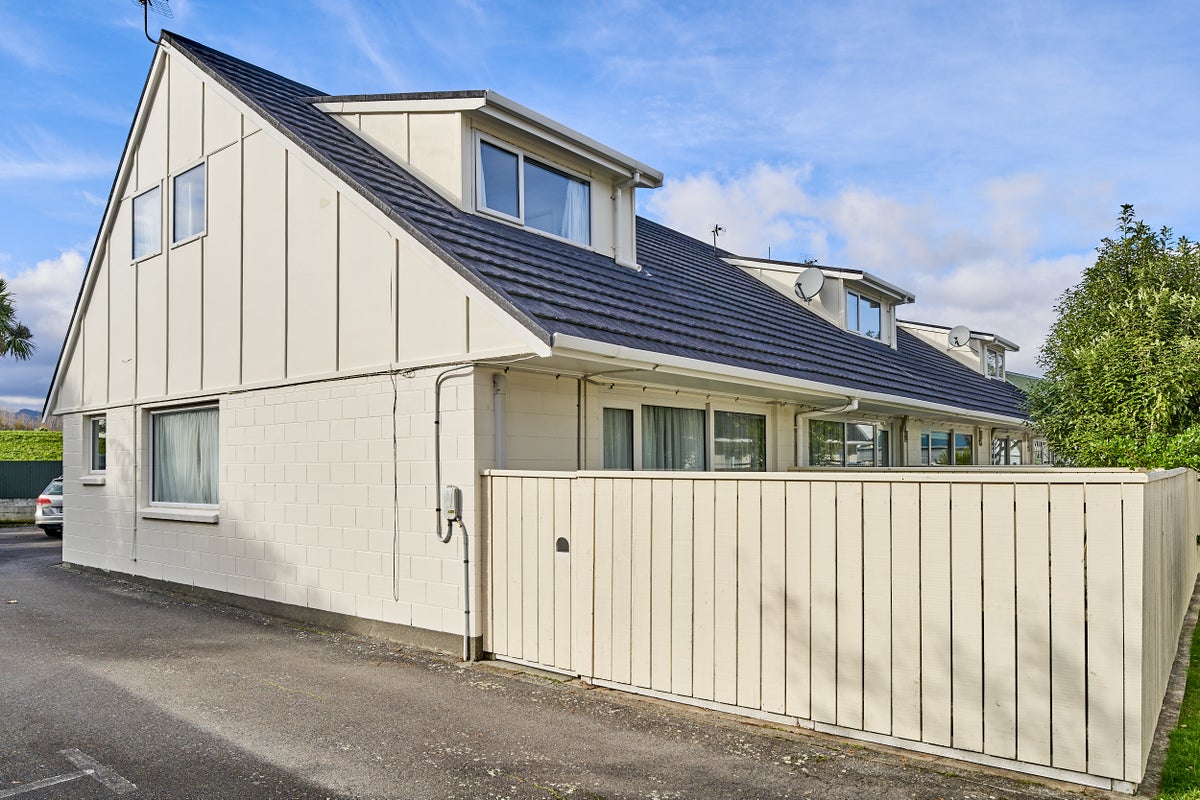 3/14 Mudie Street, Alicetown, Lower Hutt - Carousel 19