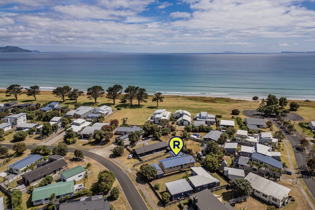 104 Sands Crescent, Matarangi, Whitianga - Carousel 2