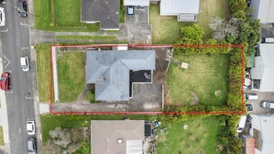 5 Raeben Avenue, Hillcrest, Auckland - Carousel 1