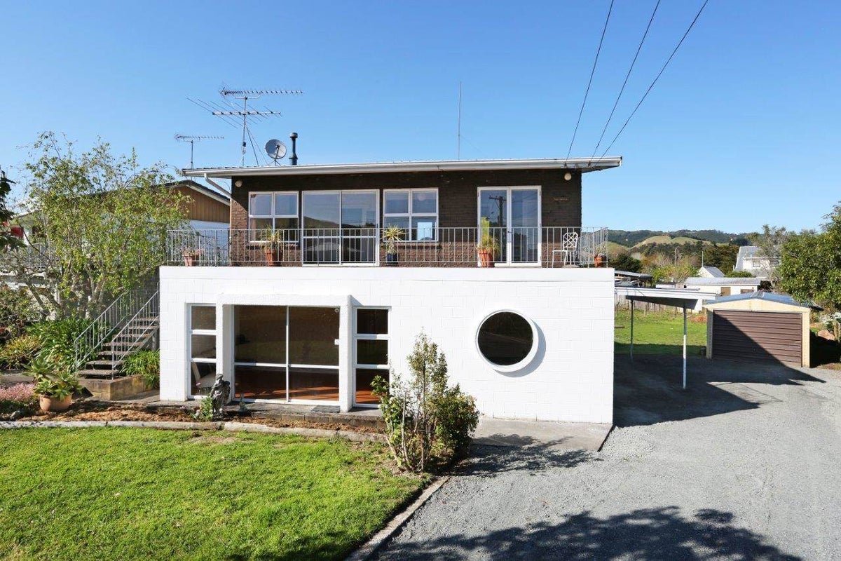 9 Karaka Road, Papakura - Carousel 10