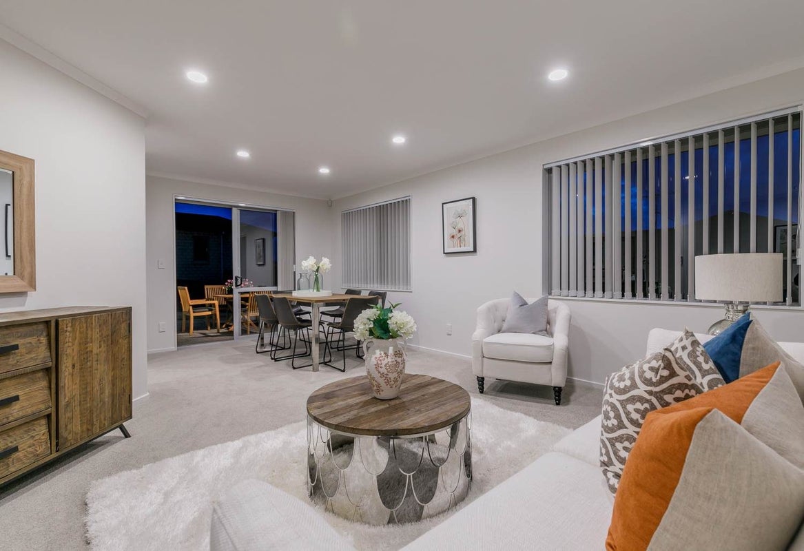 36 Nimstedt Avenue, Oteha, Auckland - Carousel 1