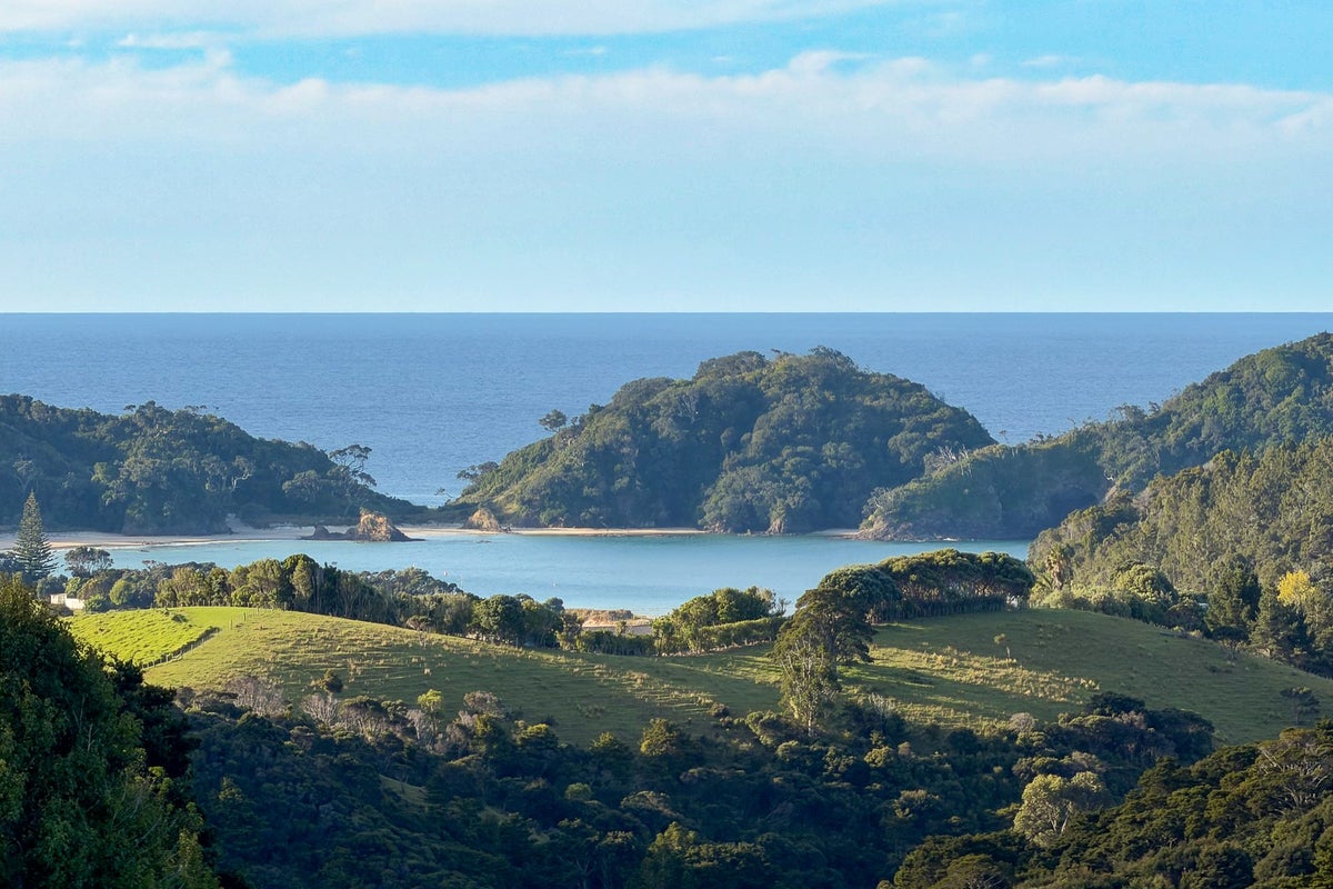 70 Walu Lane, Matapouri, Whangarei - Carousel 1
