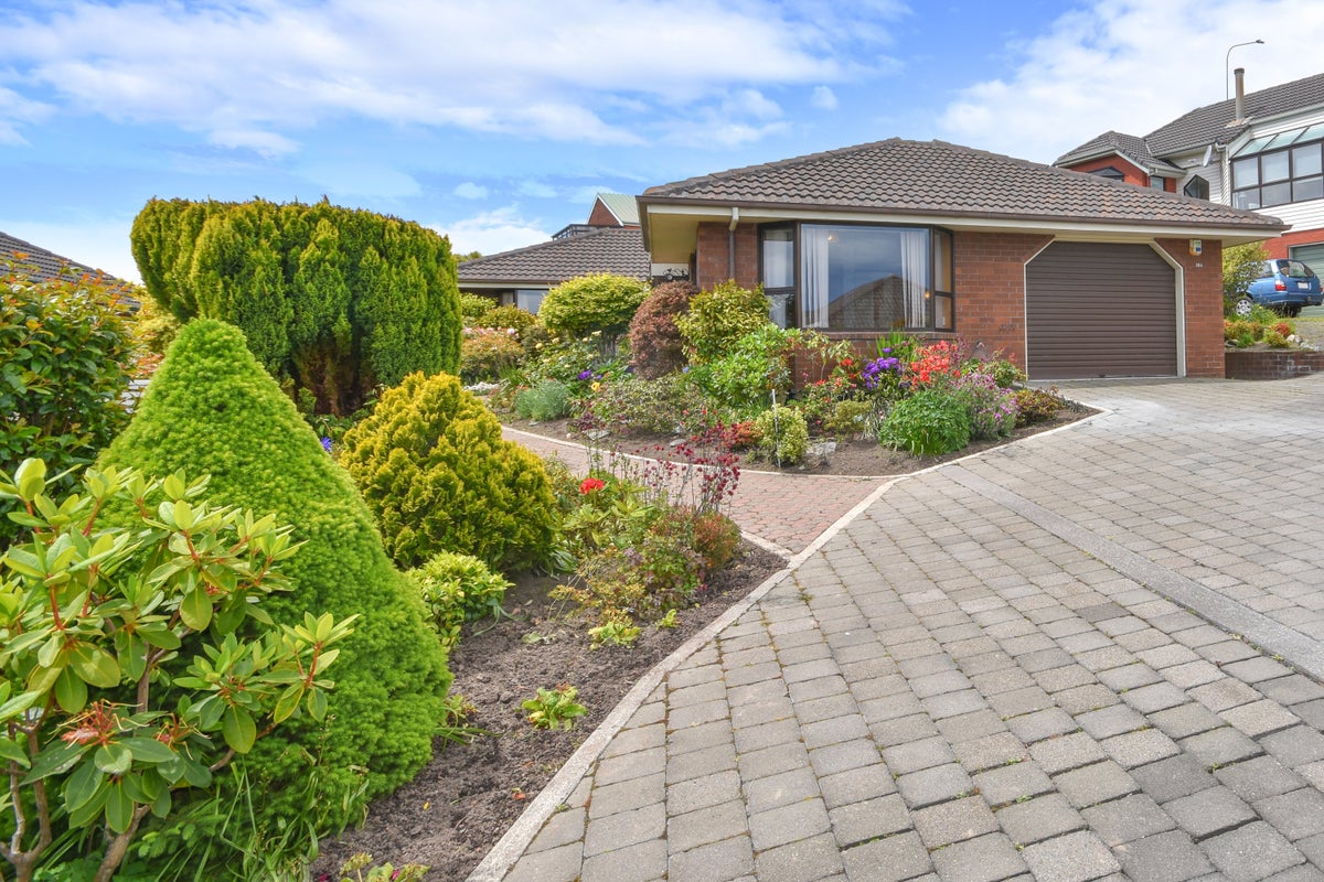 10A Glenfinnan Place, Andersons Bay, Dunedin - Carousel 1