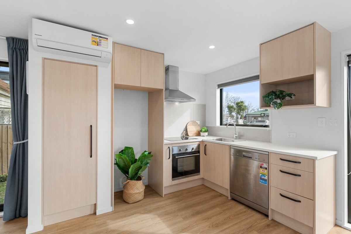 464A Wilsons Road North, Waltham, Christchurch - Carousel 2