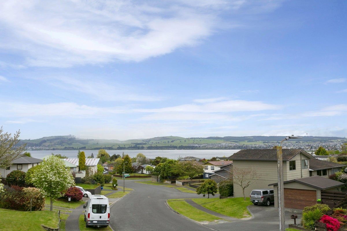 42 Saint James Street, Richmond Heights, Taupo - Carousel 2
