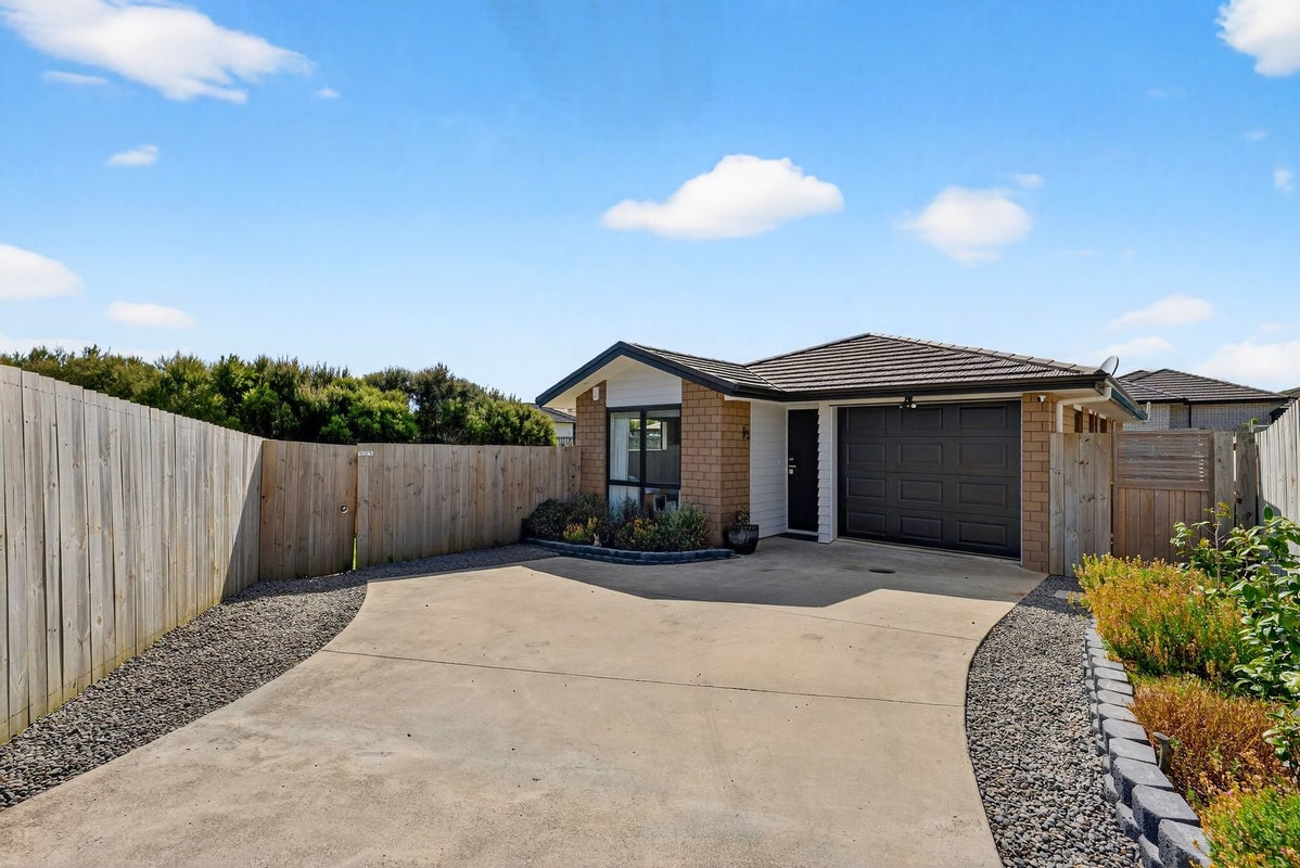 47C Mclarin Road, Waiuku - Carousel 1