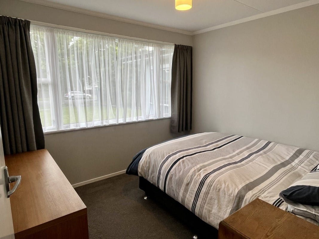 27 Mokau Place, Terrace End, Palmerston North - Carousel 2