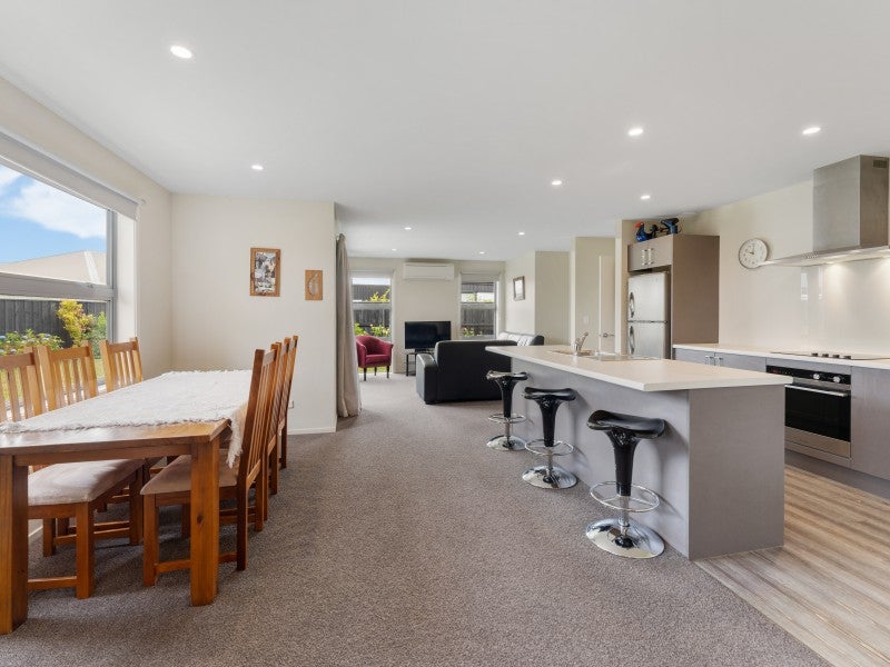 9 Foxbridge LANE, PREBBLETON - Carousel 2