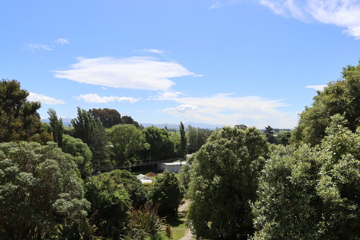 6 School Road, Kakanui, Oamaru - Carousel 2