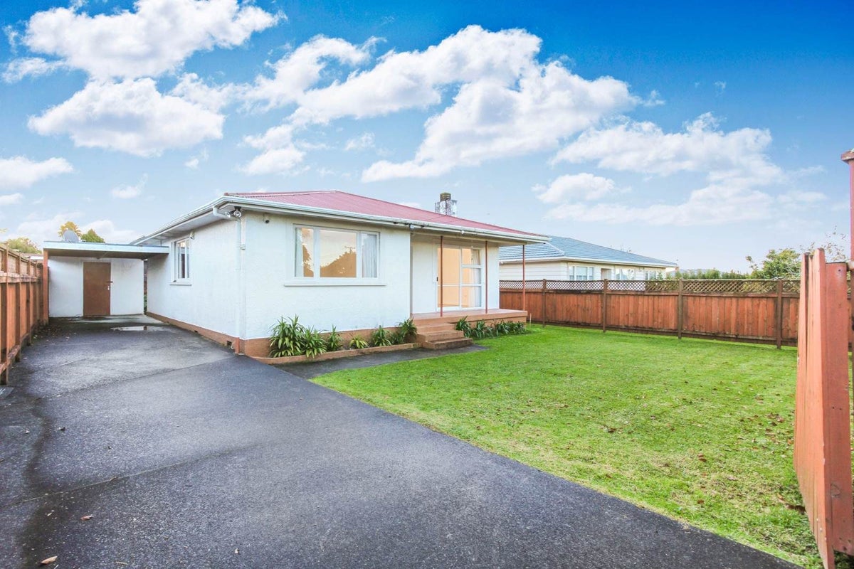1/18 Koromiko Street, New Lynn, Auckland - Carousel 1
