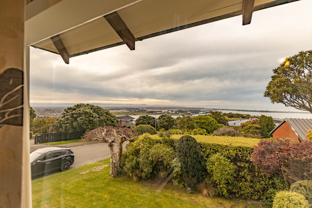 256 Cannon Hill Crescent, Mount Pleasant, Christchurch - Carousel 32