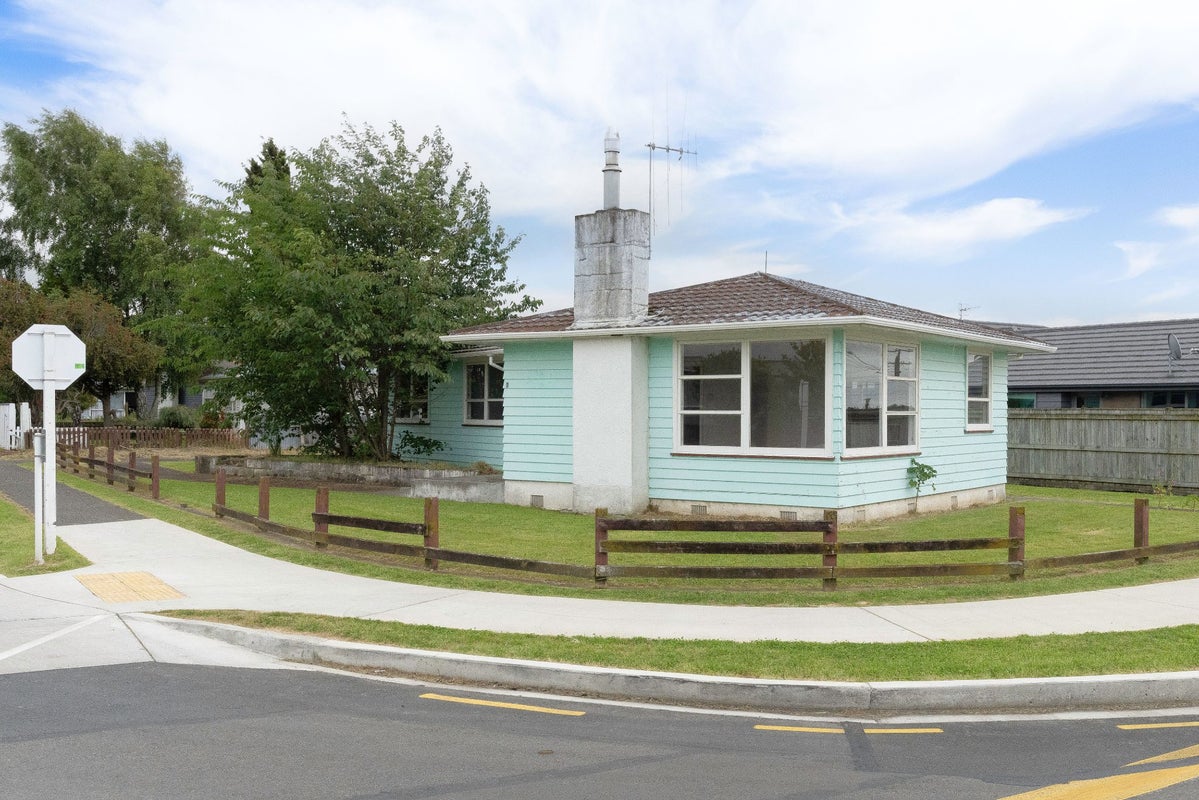 2 Balmoral Street, Levin, Levin - Carousel 2
